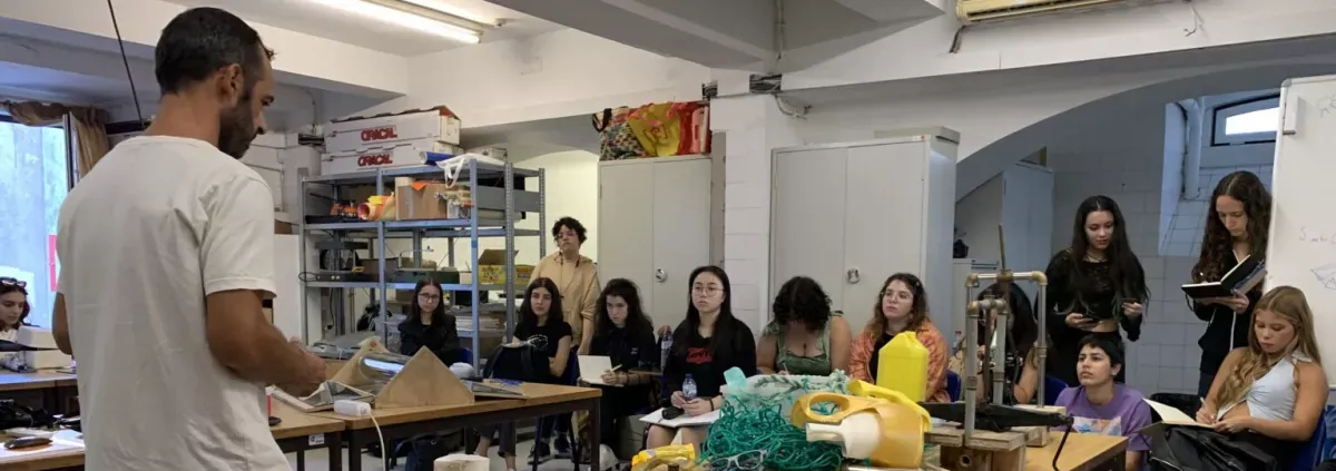Formation des étudiants en design à l'ESELx, Lisbonne